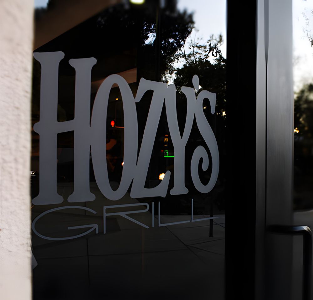 Hozy's Grill restaurant entrance in Santa Paula, California